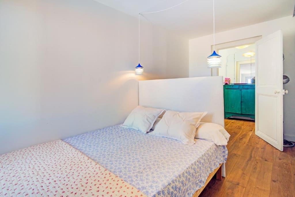Appartement Place Des Halles Sète Esterno foto