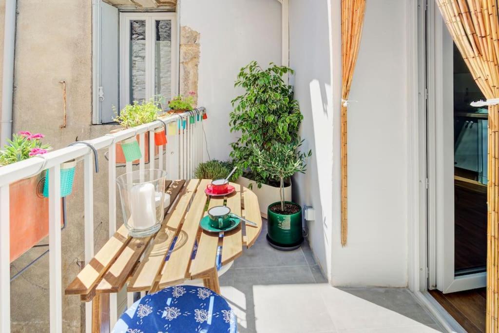 Appartement Place Des Halles Sète Esterno foto